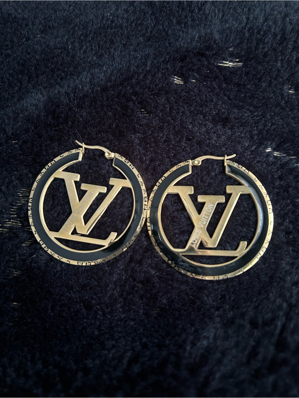 Louis Vuitton Black and Gold Signature Hoop Earrings-fashion jewelry - Picture 9 of 10